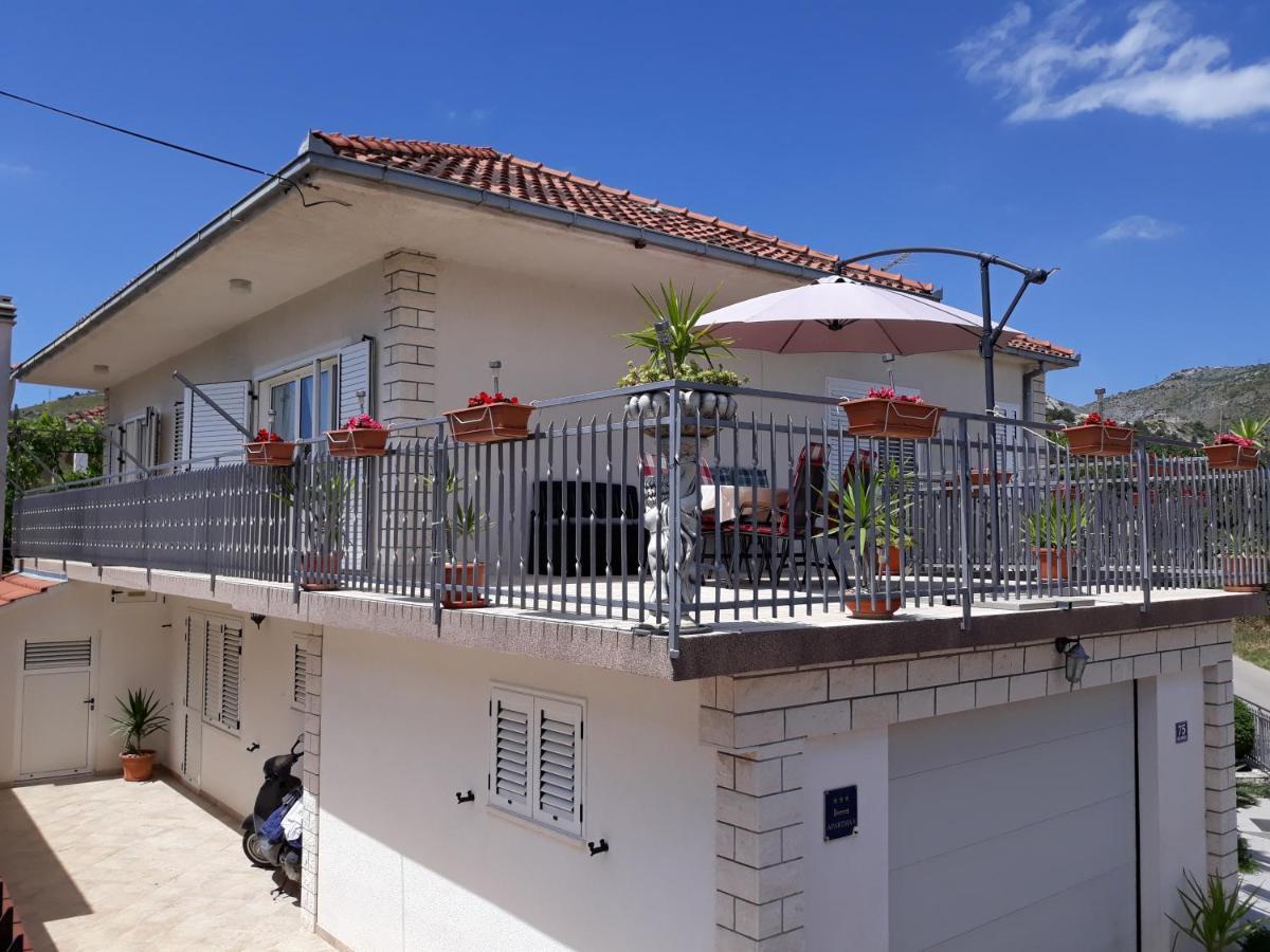Quality Vila "Comfort" โตรกีร์ ภายนอก รูปภาพ