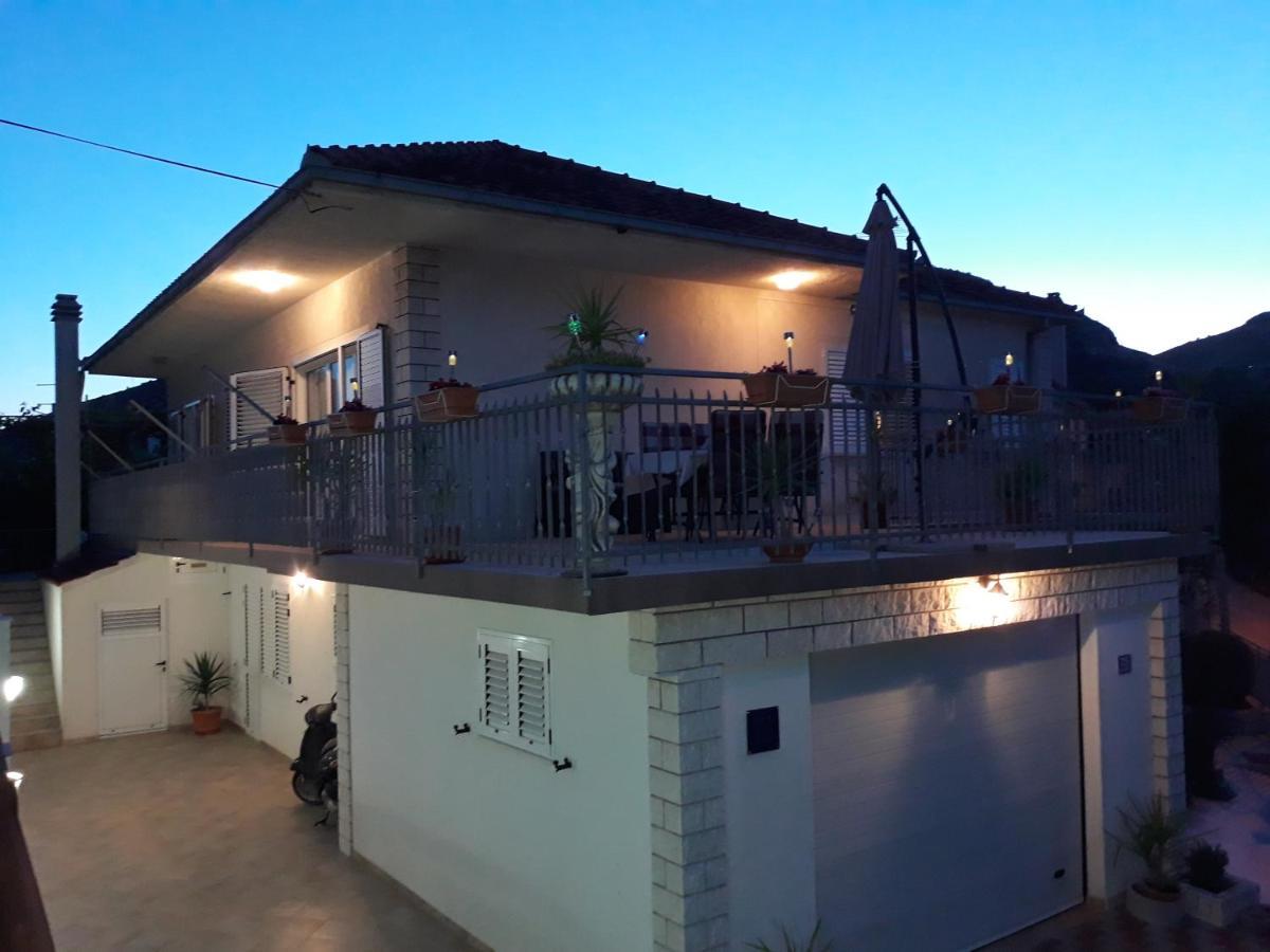Quality Vila "Comfort" โตรกีร์ ภายนอก รูปภาพ