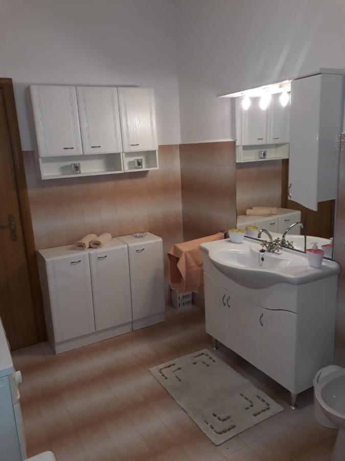 Quality Vila "Comfort" โตรกีร์ ภายนอก รูปภาพ