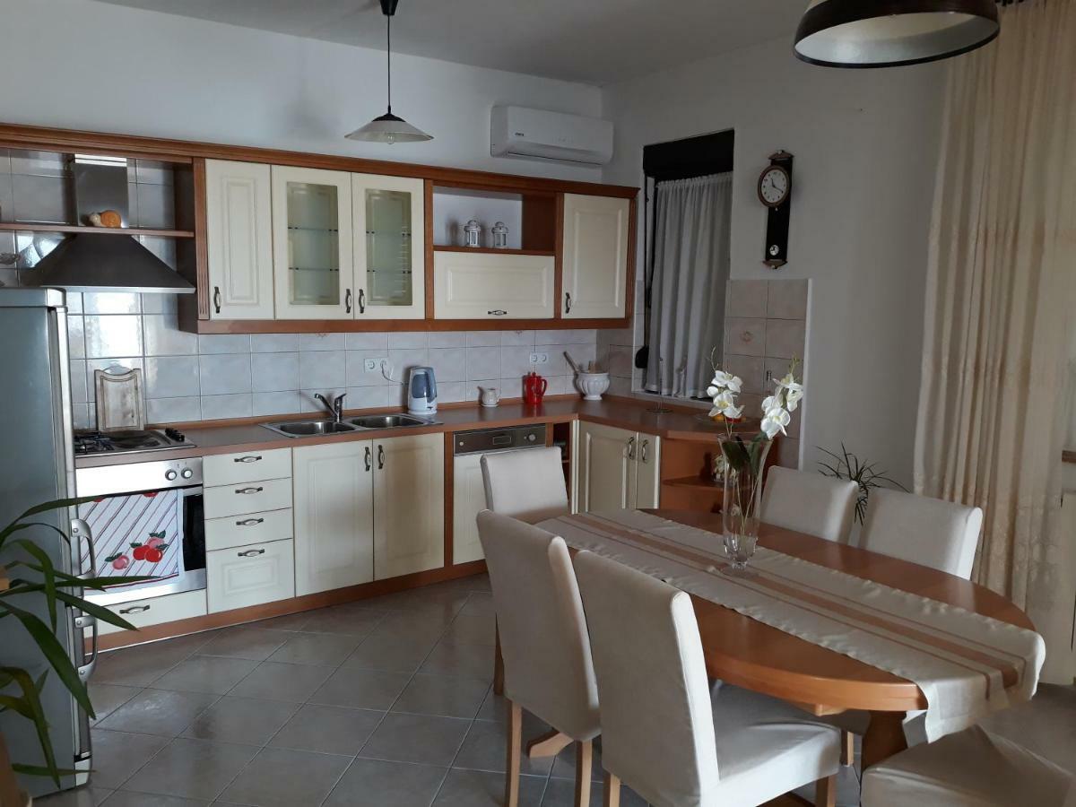 Quality Vila "Comfort" โตรกีร์ ภายนอก รูปภาพ