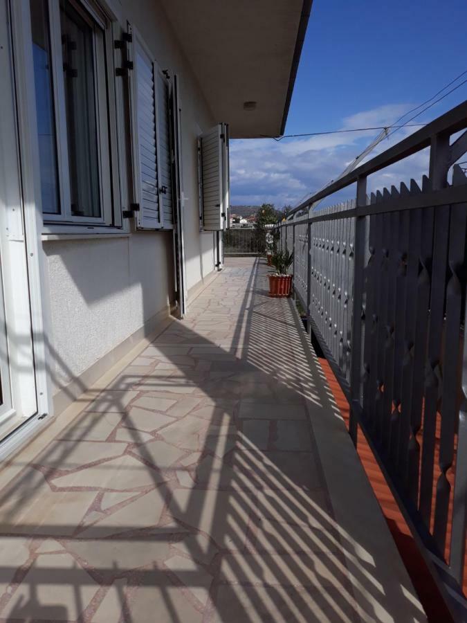 Quality Vila "Comfort" โตรกีร์ ภายนอก รูปภาพ