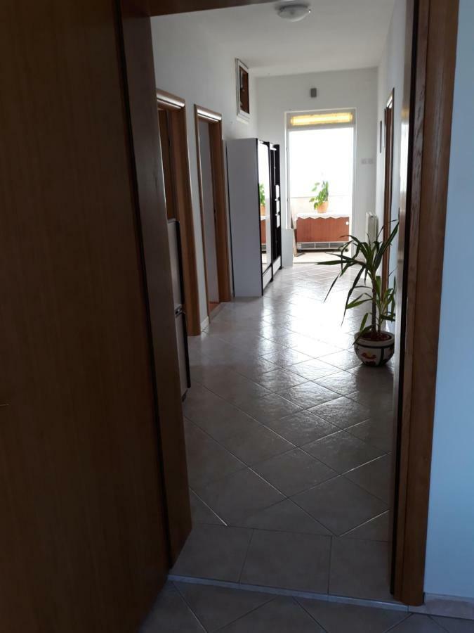 Quality Vila "Comfort" โตรกีร์ ภายนอก รูปภาพ